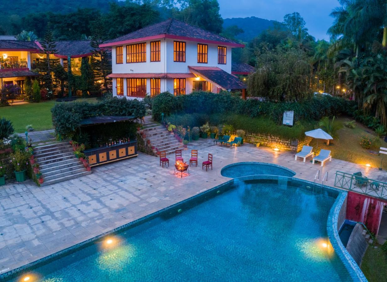 Amritara Ambatty Greens Resort Virajpet Extérieur photo