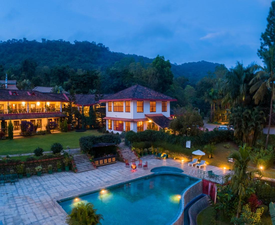 Amritara Ambatty Greens Resort Virajpet Extérieur photo