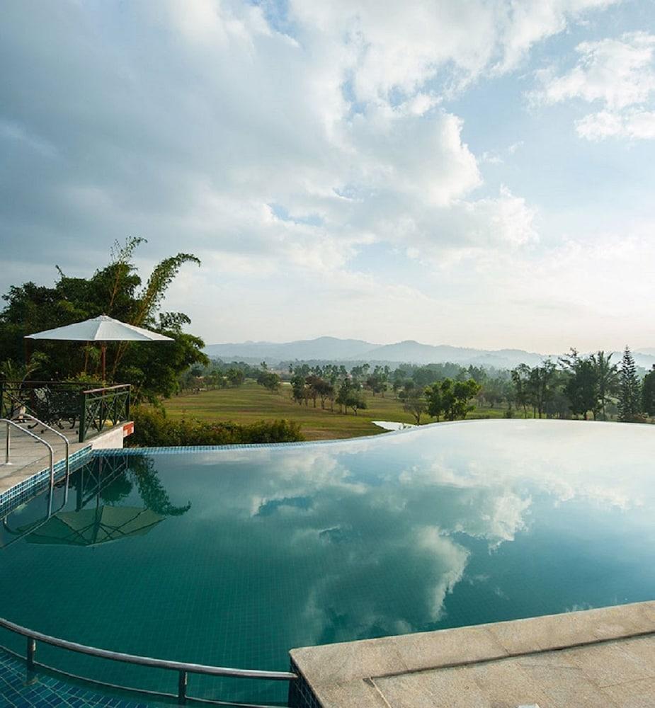 Amritara Ambatty Greens Resort Virajpet Extérieur photo