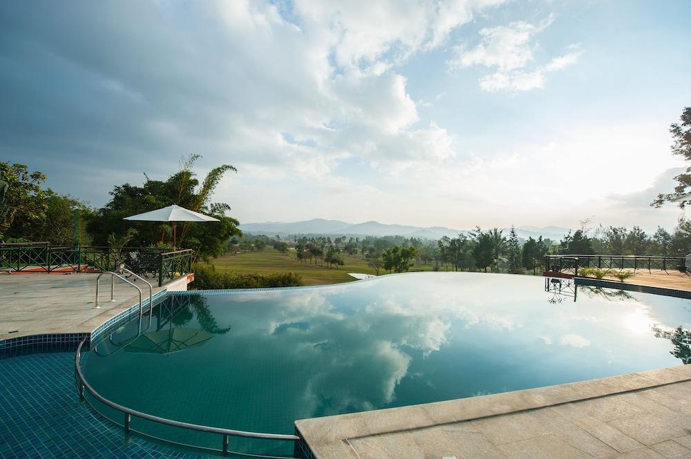 Amritara Ambatty Greens Resort Virajpet Extérieur photo