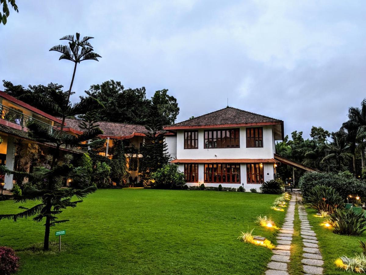 Amritara Ambatty Greens Resort Virajpet Extérieur photo
